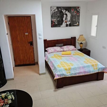 Beautiful Studio Apartment By The Sea 60-10 Haifa Bagian luar foto